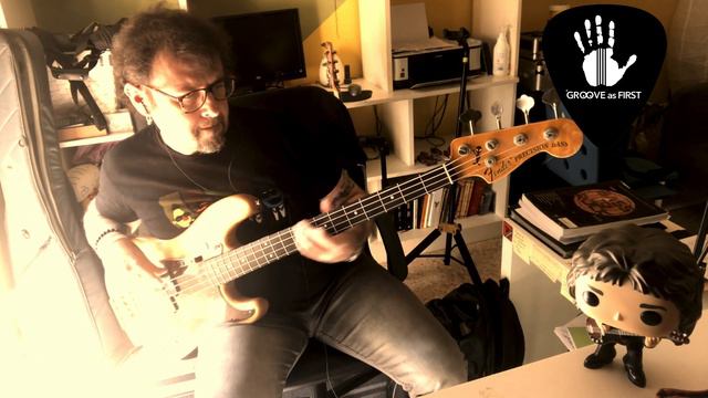 Friends Will be Friends - Queen - (Bass Cover) смотреть онлайн
