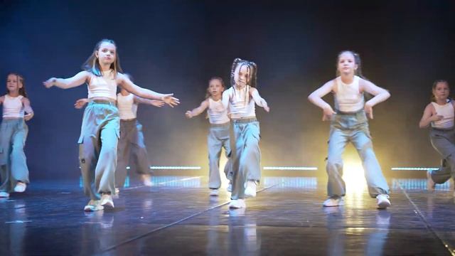 Dancehall 7-10 лет - Софа Матвейчук- Fraules Dance Centre смотреть онлайн