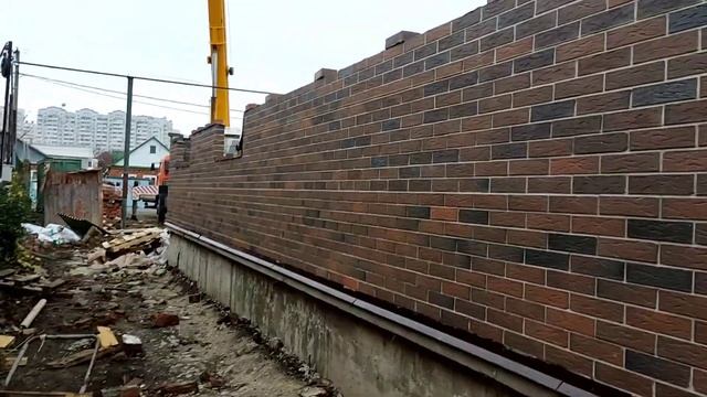 Краснодар. Кладка дома с керамического кирпича