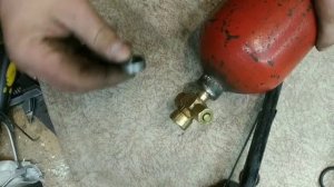 Уплотнение резьбы крана, на баллоне ВД без химии.