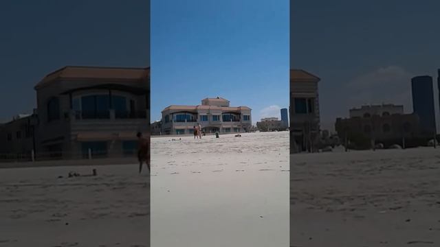 ОАЭ,эмират Шарджа.Пляж на берегу Персидского залива. смотреть онлайн