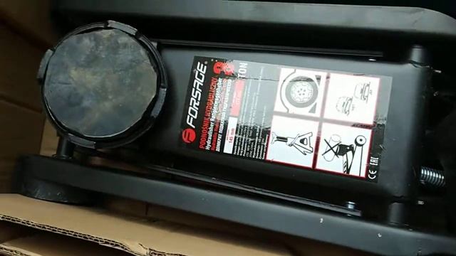 Обзор подкатного домкрата Форсаж 3 тонны смотреть онлайн