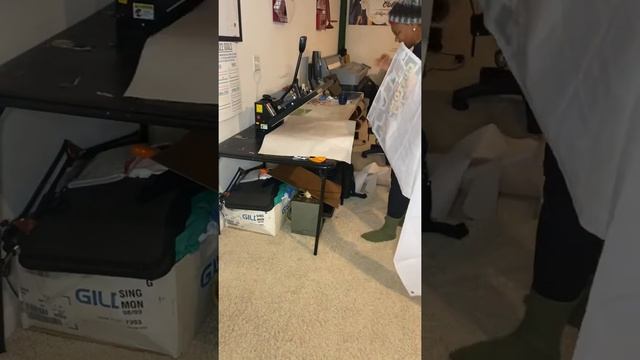 How To: Create A Banner Using Sublimation Ink & A Small Heat Press | LaQyn Jutaya смотреть онлайн