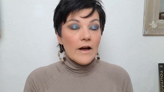 Giorgio ARMANI Eye Tint Liquid Eye Shadow / Swatches #eyetint #armani #swatches Ches