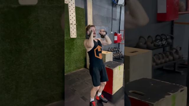 Жим гантелей стоя смотреть онлайн