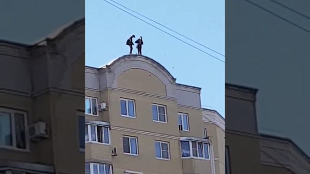 Подростки увидели Волгоград с высоты птичьего полета и избавились от лишнего смотреть онлайн