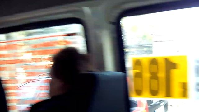 Маршрутка 186 едет с открытой дверью смотреть онлайн