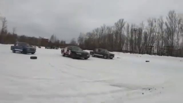 Toyota Mark II vs ВАЗ . парный дрифт! смотреть онлайн