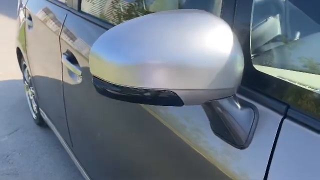 Поворотник приус 30