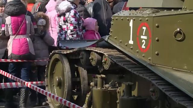 Владивосток со всей страной отметил самый мужской праздник смотреть онлайн