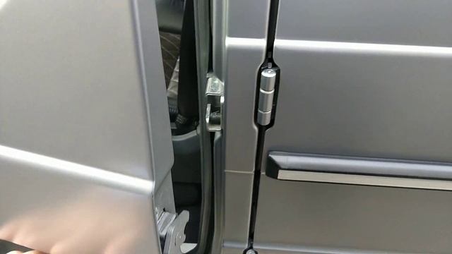 G Class - door opening and closing sound смотреть онлайн