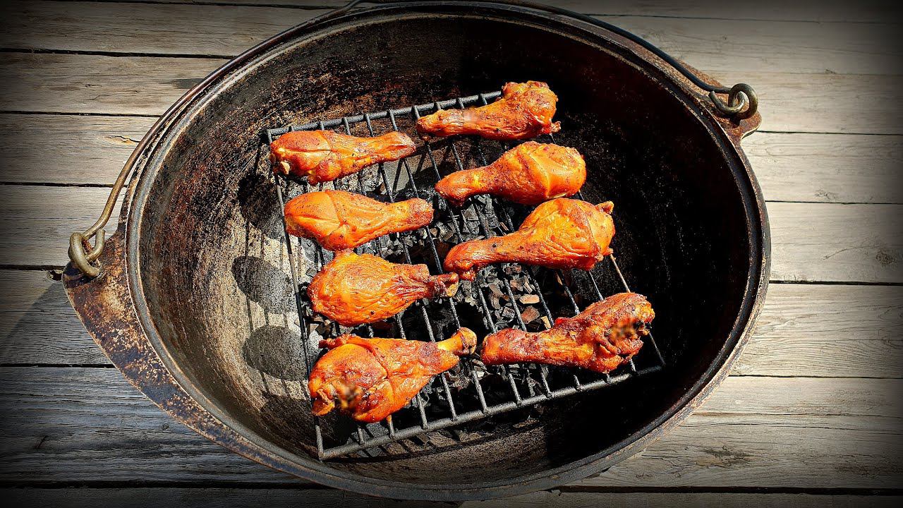 Куриные ножки горячего копчения в казане на костре смотреть онлайн