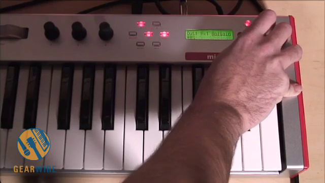 Alesis Micron Vocoder: YOU CAN'T MAKE TEXT SOUND LIKE A ROBOT смотреть онлайн