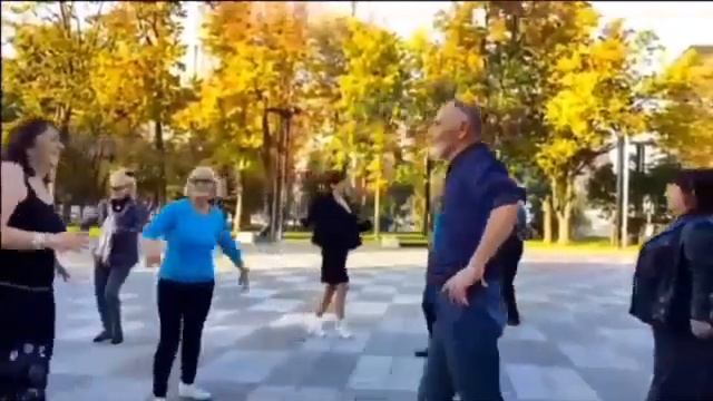 РОМАШКИ,РОЗЫ,ВАСИЛЬКИ СЕНТЯБРЬ 2022 ХАРЬКОВ смотреть онлайн