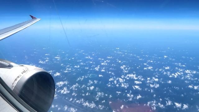 PLANE UNDER KLIA2 SKYBRIDGE | Air Asia A320 to Kuala Lumpur смотреть онлайн