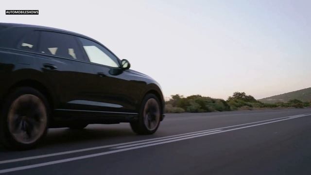 2024 Audi Q8 (SQ8) (TDI, TFSI) | Sound, Driving