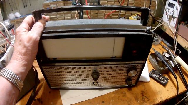 Советские приемники... Натащили однако ?? смотреть онлайн