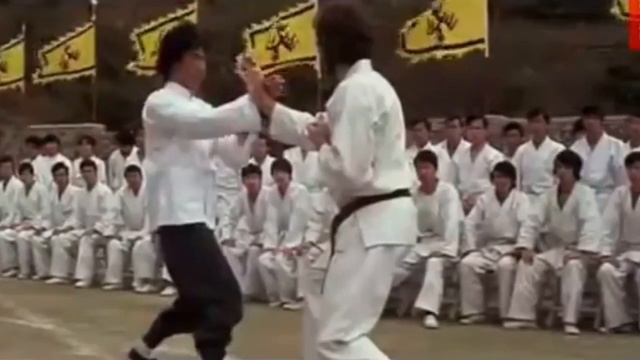 Как бойцы UFC применяют технику Брюса Ли!Отец "MMA.UFC Бои без правил" смотреть онлайн