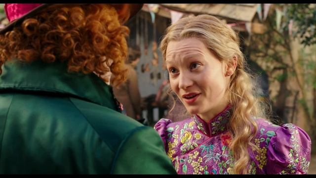 Disney's Alice Through The Looking Glass - "Meet Young Hatter" смотреть онлайн