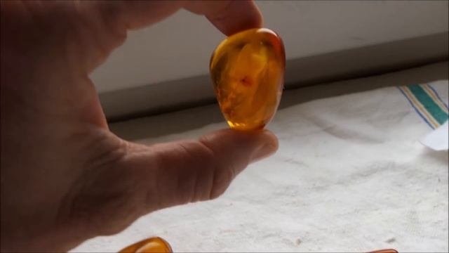 Как проверить янтарь на натуральность и отполировать его смотреть онлайн