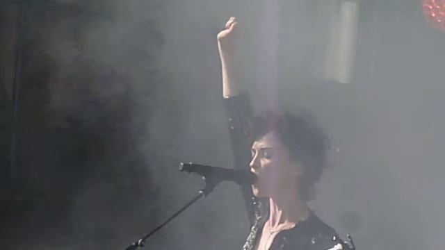 St. Vincent - Actor Out of Work - Wayhome Festival 2015 смотреть онлайн