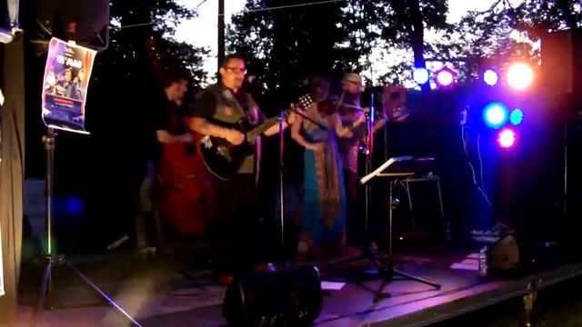 L'Auberge Des Fleurs (place Du Taillis, Yerres )