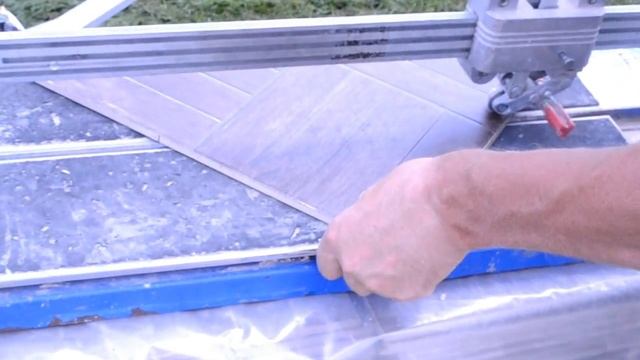 резка плитки на плиткорезе смотреть онлайн