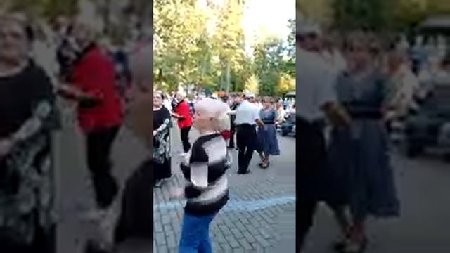 танцы кому заа..! Саранск. Пролетарский парк. 6 сентября. 2023 год. смотреть онлайн