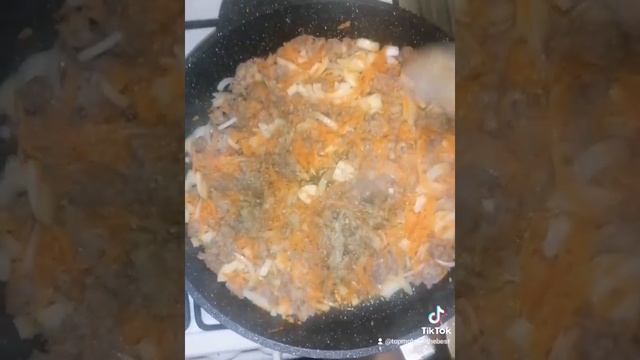 #гречка #гречкасмясом #ужинза30минут Очень вкусная гречка с овощами и фаршем смотреть онлайн