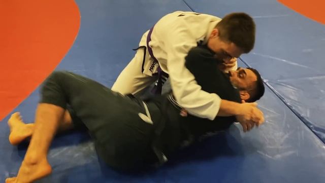 Это должен уметь каждый борец. Дауд Адаев показал защиту в борьбе