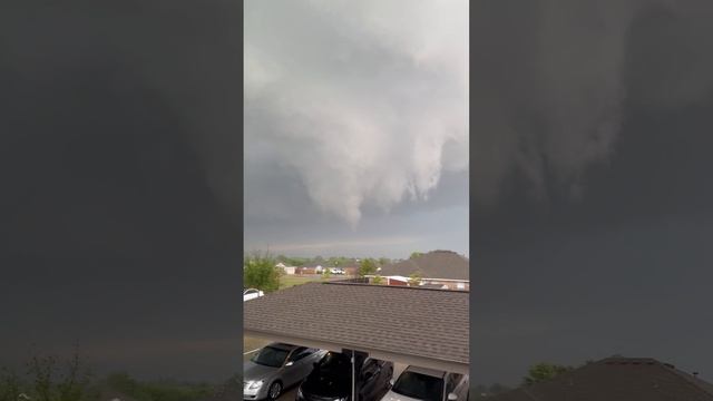 Tornado forming in front of me and I didn’t even realize it. (2/2) смотреть онлайн