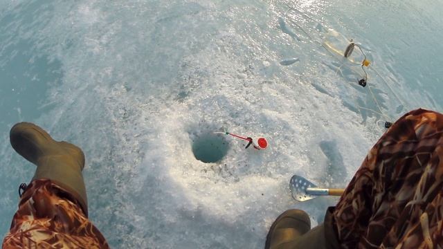 Мощный клев окуня! Планы на этот год. смотреть онлайн