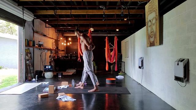 Yoga for the BIG Boys NBA player Myles Turner смотреть онлайн