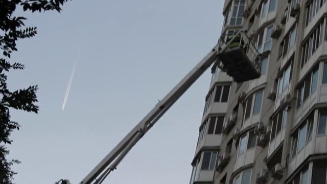 Пожар в высотке на улице Рахова (Саратов) смотреть онлайн