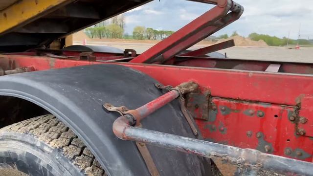 Volvo FH 12 420 8x4 Tipper 1999 Year