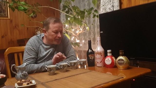 Дегустация ликёр BAILEYS сливочный, BAILEYS клубничный, MOZART белый шоколад, MOZART тёмный шокола смотреть онлайн