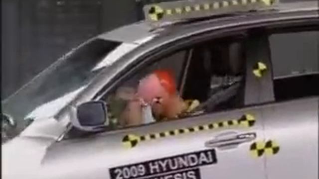 Crash Test 2009 Hyundai Genesis (Frontal Impact) "First and Second Testing" IIHS смотреть онлайн