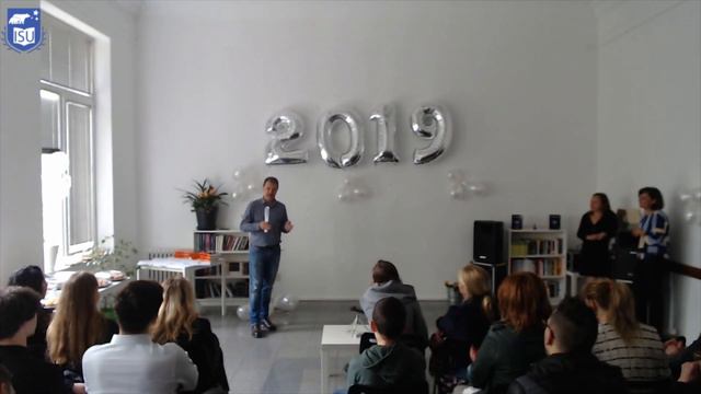 Реч на Владимир Дайнов пред абитуриентите на Увекинд смотреть онлайн
