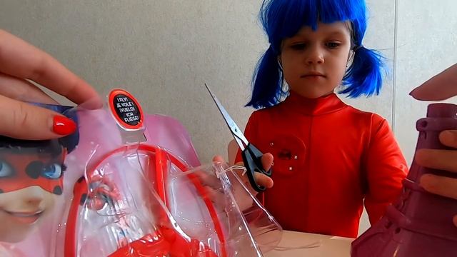 Летающая Леди Баг/ распаковка игрушки/ Костюм Леди Баг / Miraculous Ladybug смотреть онлайн