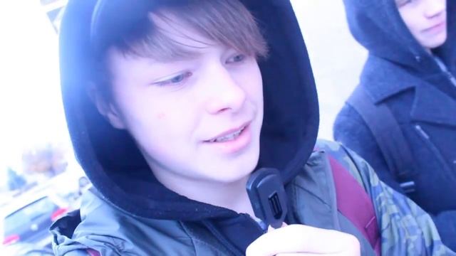 ПРАНК И ВЛОГ- КОРОБКИ УПАЛИ НА ЧЕЛОВЕКА/// PRANK AND VLOG смотреть онлайн