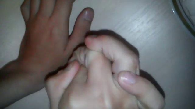 Как сделать сломоние пальцы смотреть онлайн