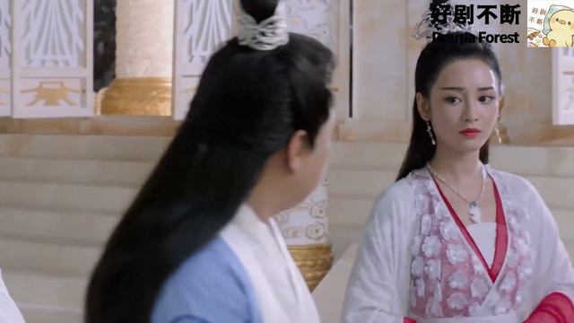 女孩女扮男裝，依靠“憑空生花”的神功，竟引得眾仙女求婚！ смотреть онлайн