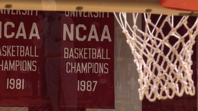 IU players, coaches react to death of Bob Knight смотреть онлайн