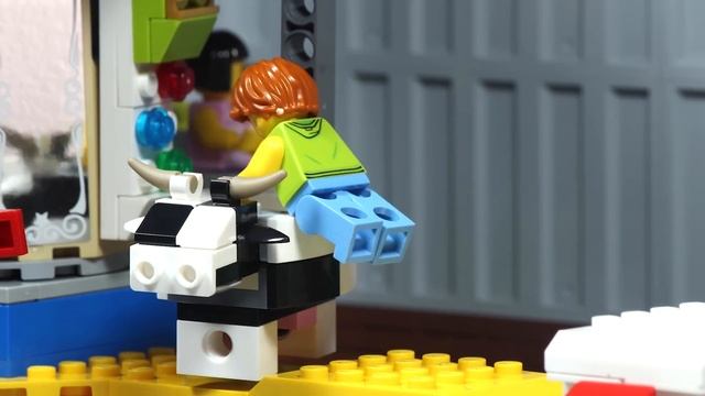 Lego City Hospital Big Money Safe Robbery смотреть онлайн