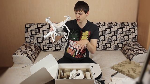 DJI Phantom 3 Professional (крутой квадрокоптер с 4K камерой) Распаковка и первый взгляд смотреть онлайн
