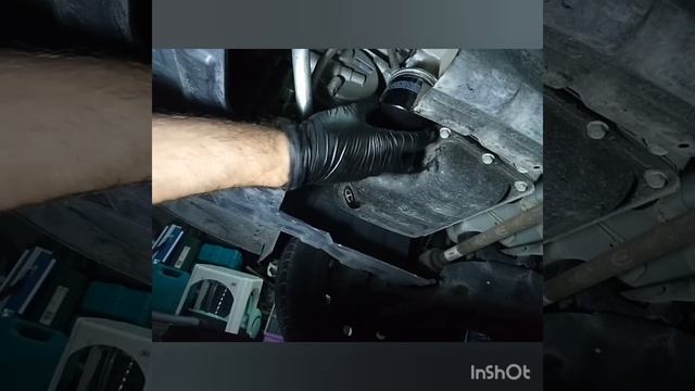 Cambio de aceite y filtros de un KIA Río 2012 gasolina смотреть онлайн