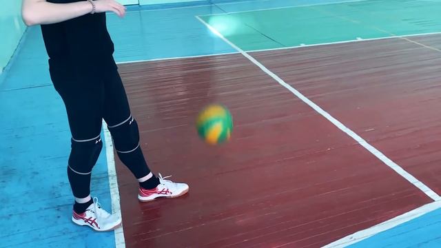 Анализ и устранение типичных ошибок на занятиях волейболом в БОУ г. Омска "СОШ №142" смотреть онлайн