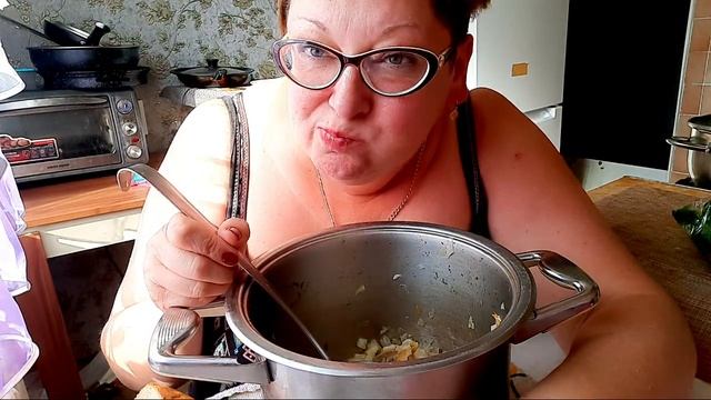 пожрем/Мукбанг щи/Я не терпила,чтобы терпеть ваши комментарии/Как хочу так и жру?