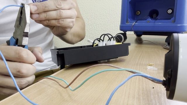 Установка на SABRINA Sw15 МОЩНОЙ КИТАЙСКОЙ МЕМБРАННОЙ помпы с ALIExpress. Seaflo аналог Shurflo. смотреть онлайн