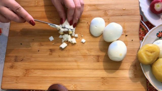 А как ГОТОВИТЕ ВЫ ?? Окрошка на кислом молоке!! Okroshka summer soup on sour milk РЕЦЕПТ НА ЗАВТРАК смотреть онлайн